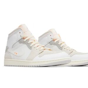 Air Jordan 1 Mid SE 'Inside Out' size 5.5